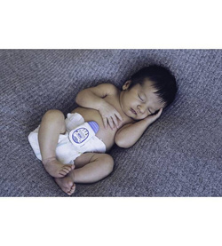 Snuza Hero MD - tragbarer Atmungsmonitor für Babys. Medizinprodukt + Lampe zum Baden AQUALITE