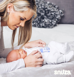 Snuza Hero MD - tragbarer Atmungsmonitor für Babys. Medizinprodukt + Lampe zum Baden AQUALITE